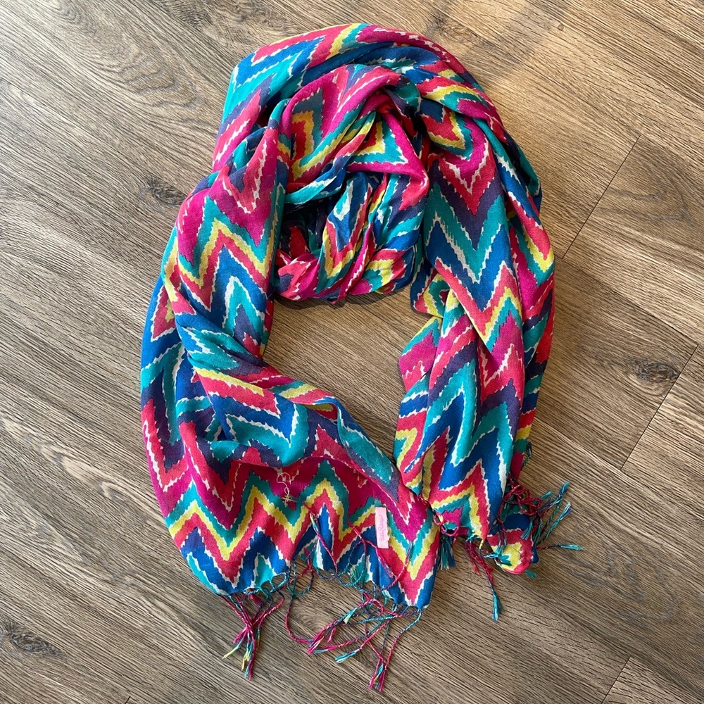 Lilly Pulitzer Murfee Scarf Hearts a Flutter Chevron
